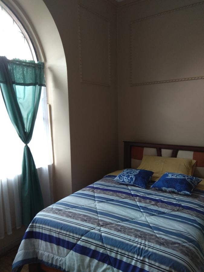 Hostal Mediodia 基多 外观 照片
